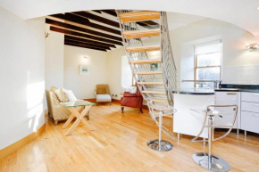 ALTIDO Unique Mezzanine Apartment in St Andrews, St Andrews